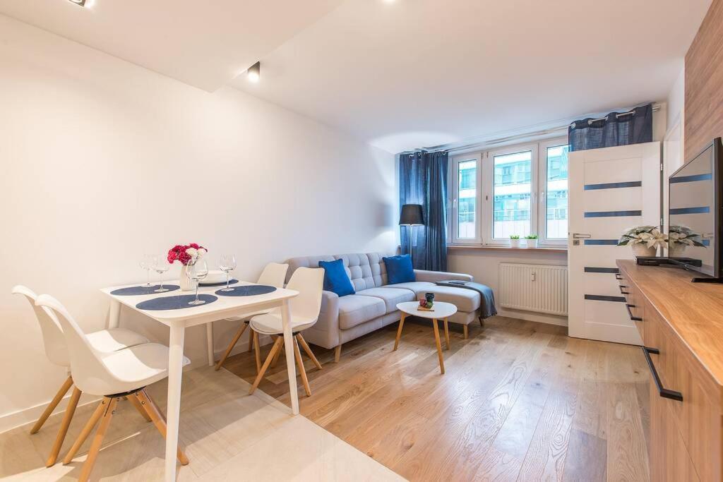 Rondo Onz P&O Serviced Apartments Warszawa Eksteriør billede